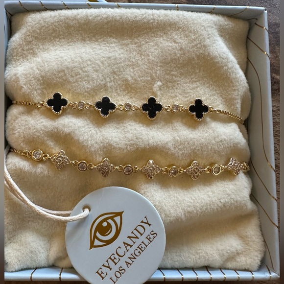Eye Candy Los Angeles Gold and Black Clover Set of 2 Adjustable Bracelets - Picture 4 of 10